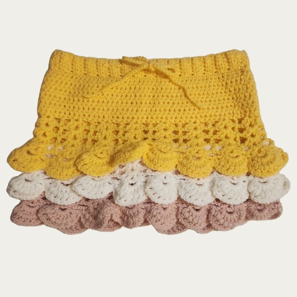 Beautiful Rare Tiered Ruffled Crochet Mini Skirt, 26" Waist. EUC - Picture 3 of 7